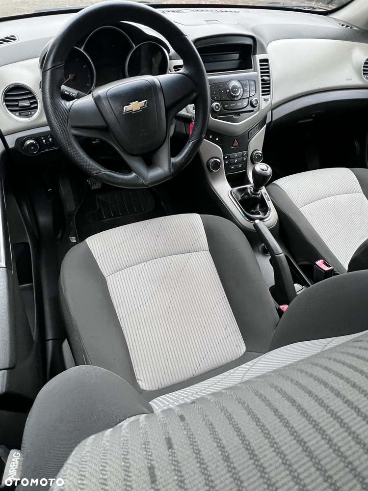 Chevrolet Cruze 1.6 LT - 14