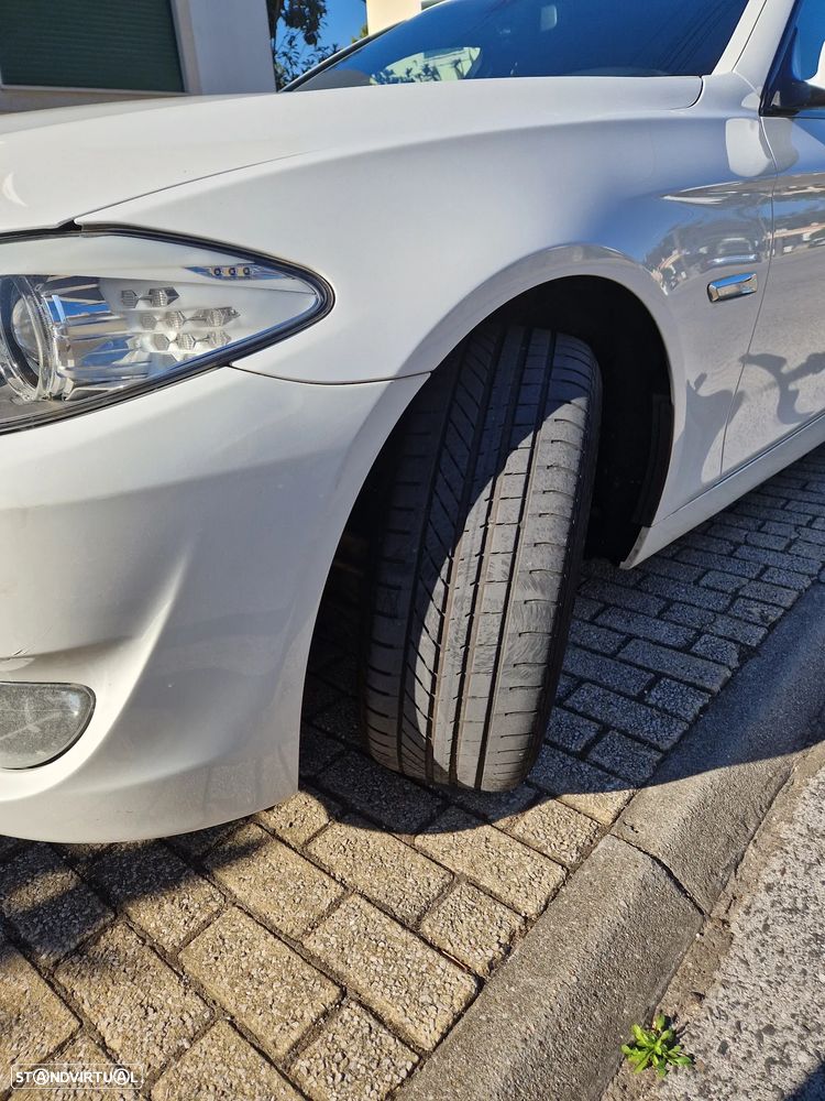 BMW 520 d Luxury Line - 6