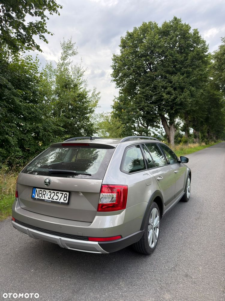 Skoda Octavia Scout 2.0 TDI 4x4 - 4