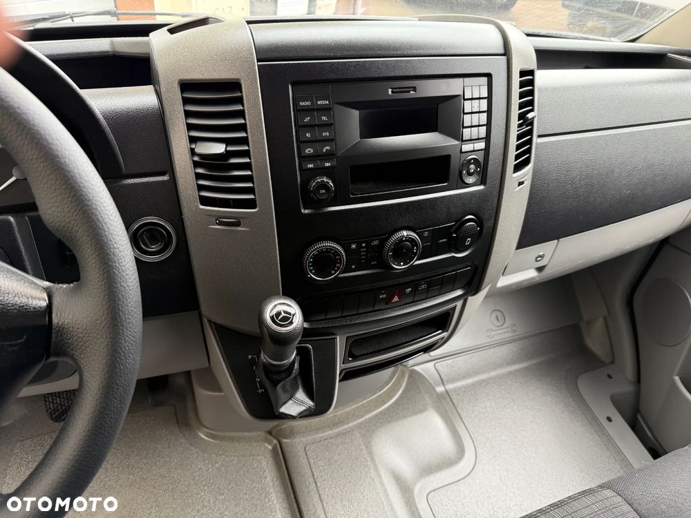 Mercedes-Benz Sprinter 319 Chłodnia Mroźnia Winda - 22