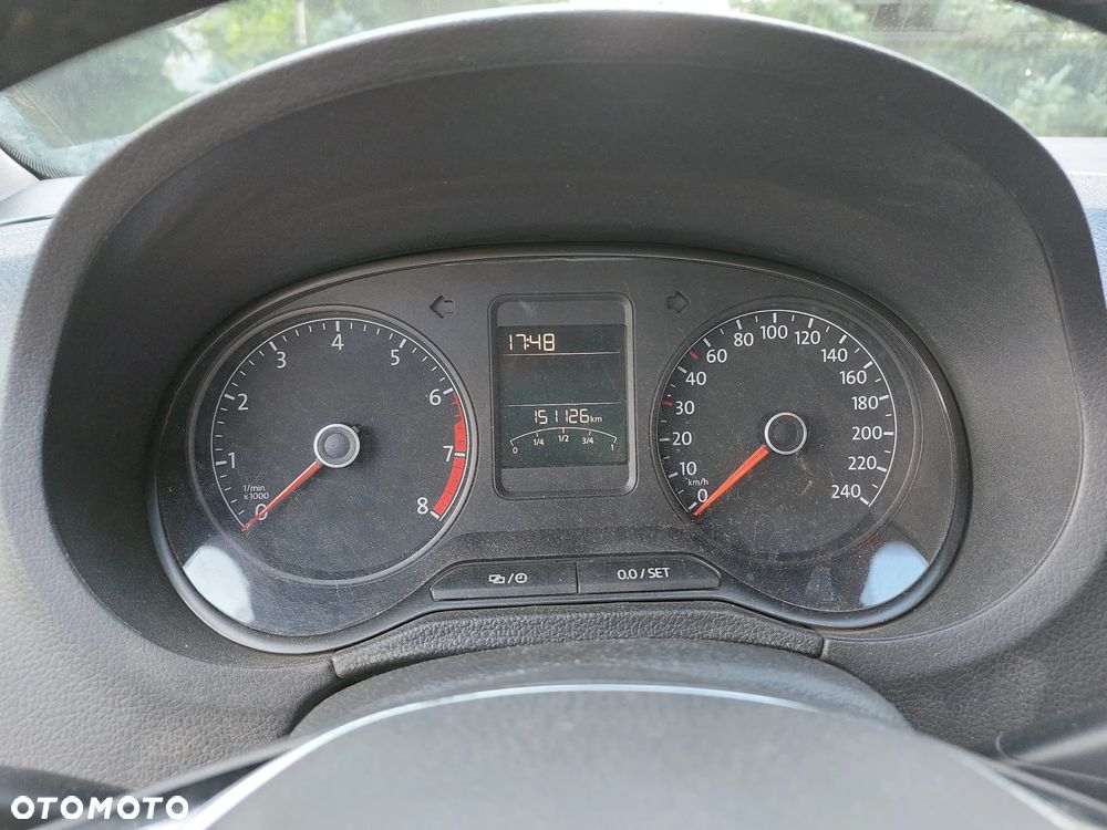 Volkswagen Polo - 14