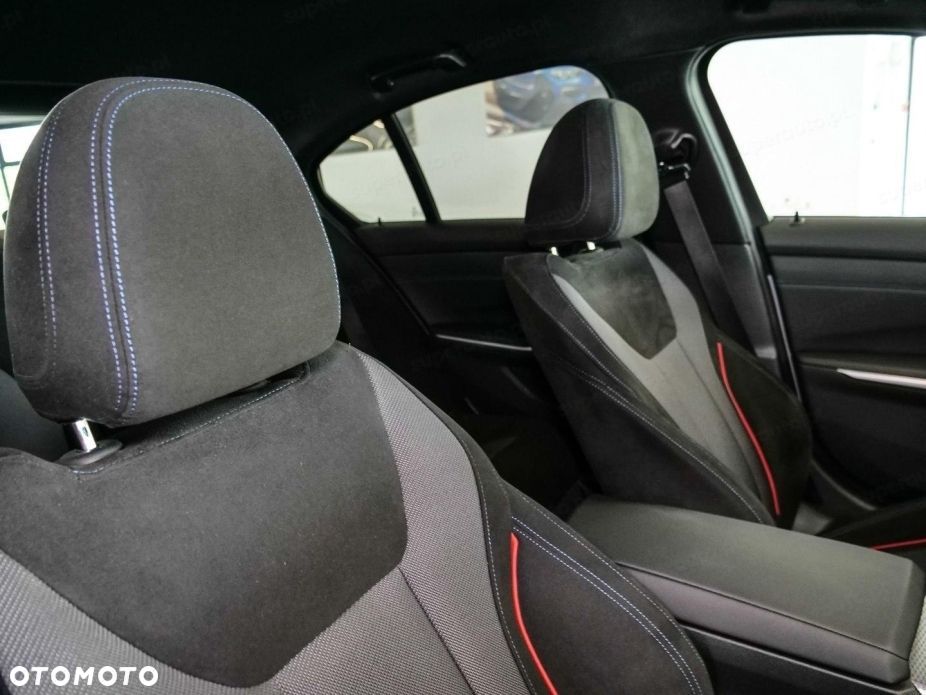 BMW Seria 3 320d xDrive mHEV M Sport sport - 15