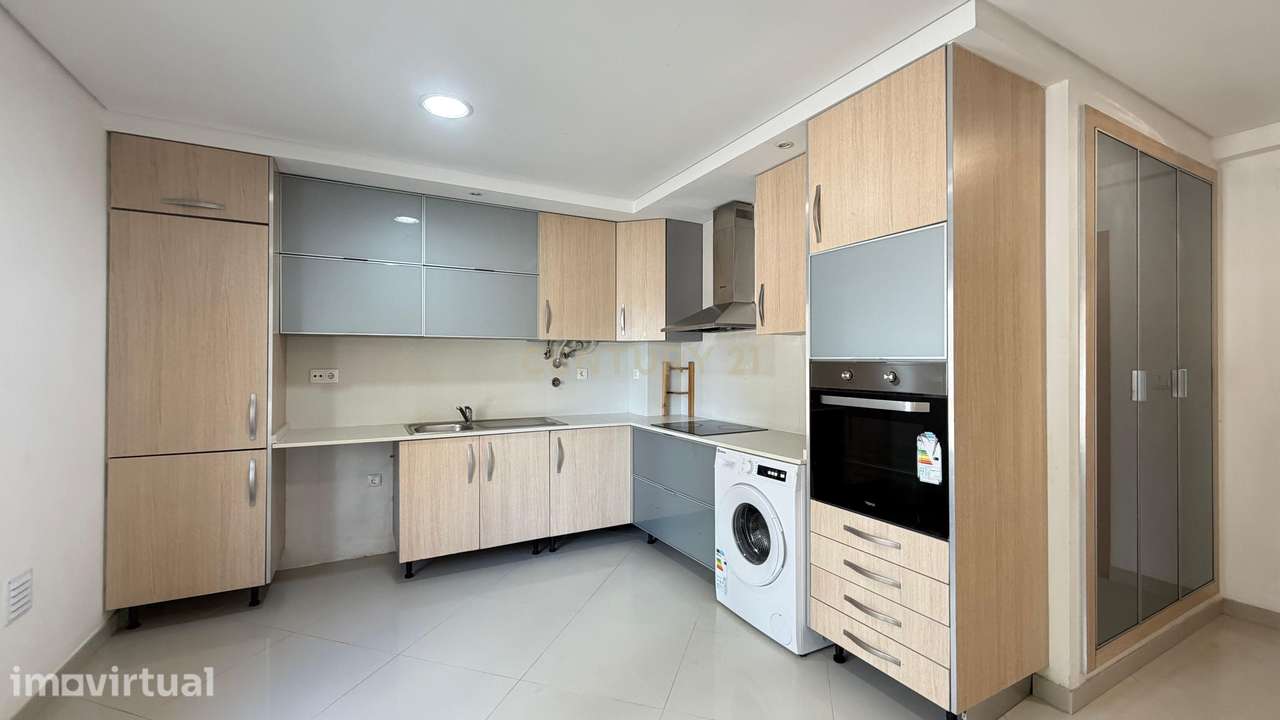Apartamento T4 com Arrecadação, na Cascalheira, Pinhal Novo - Grande imagem: 3/37