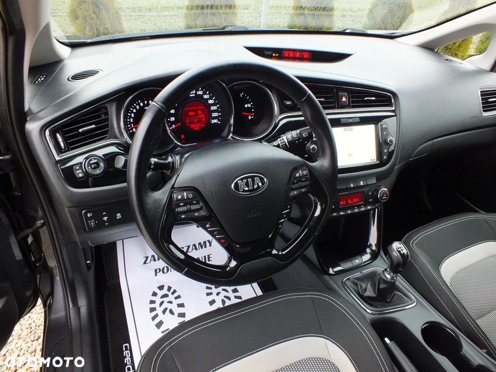 Kia Ceed 1.6 GDI Dream-Team Edition - 9