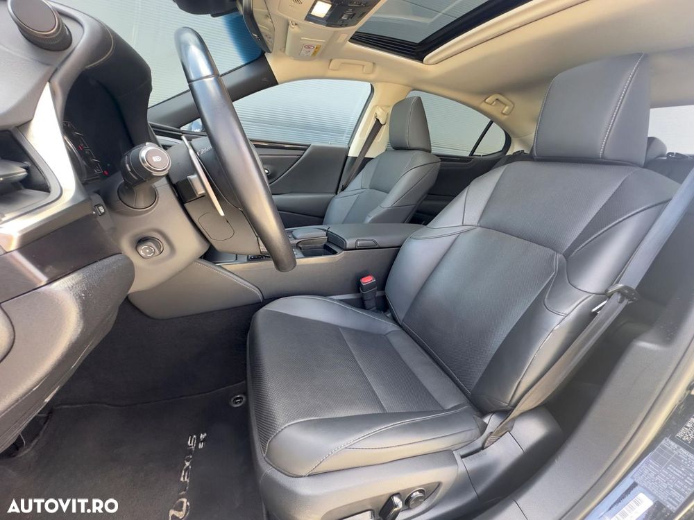 Lexus Seria ES 300h Executive Line - 13