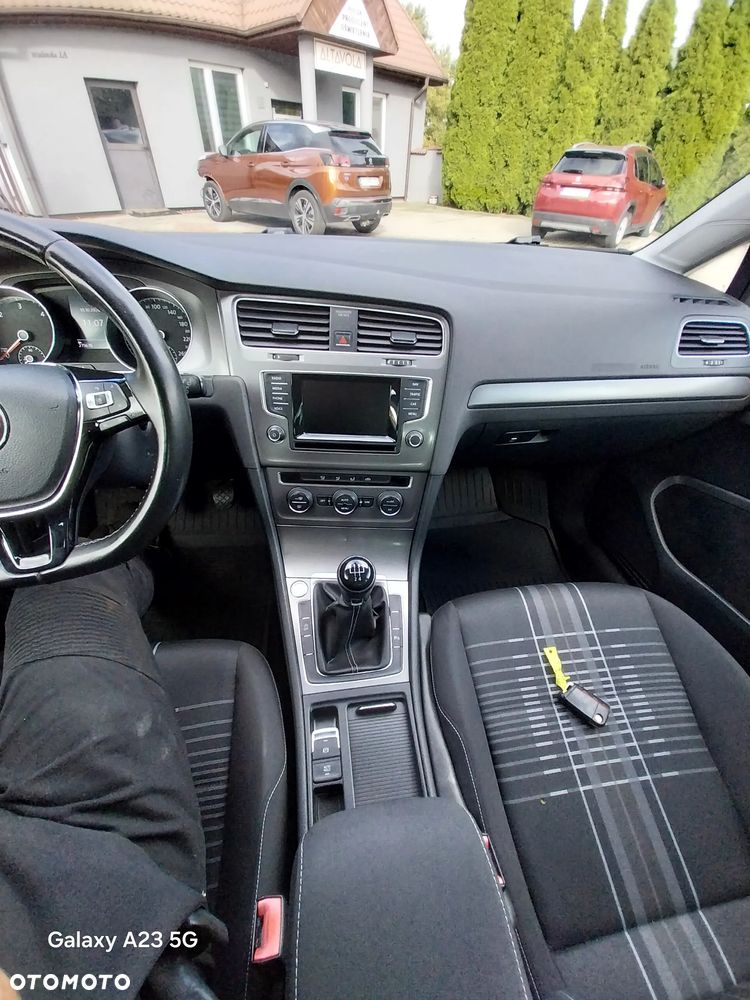 Volkswagen Golf - 20