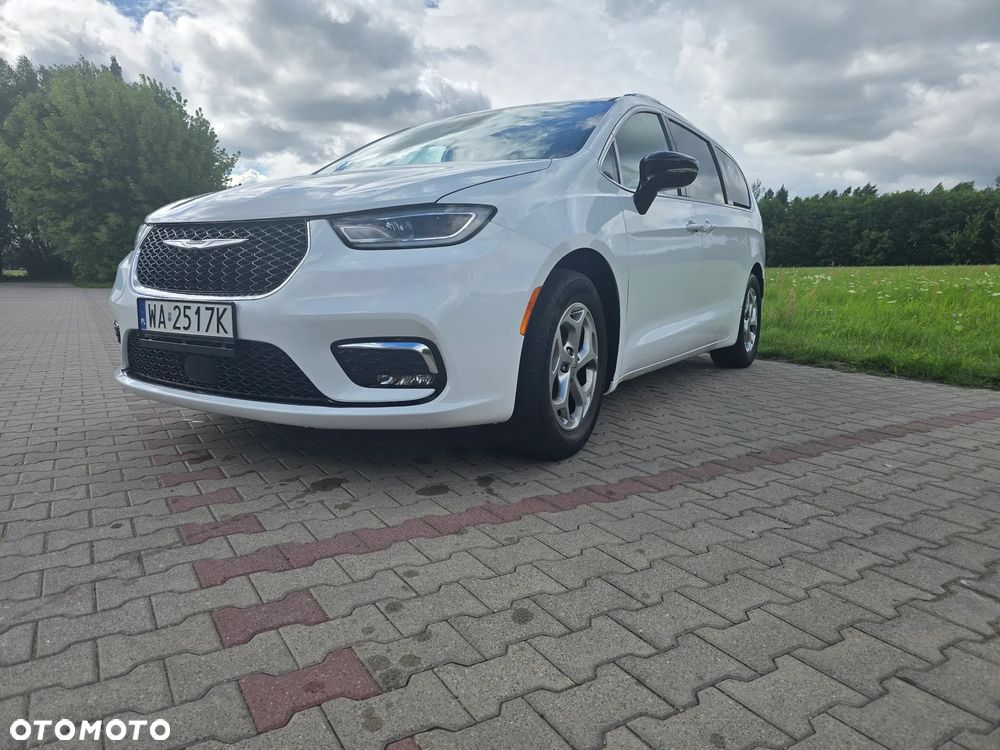 Chrysler Pacifica - 3