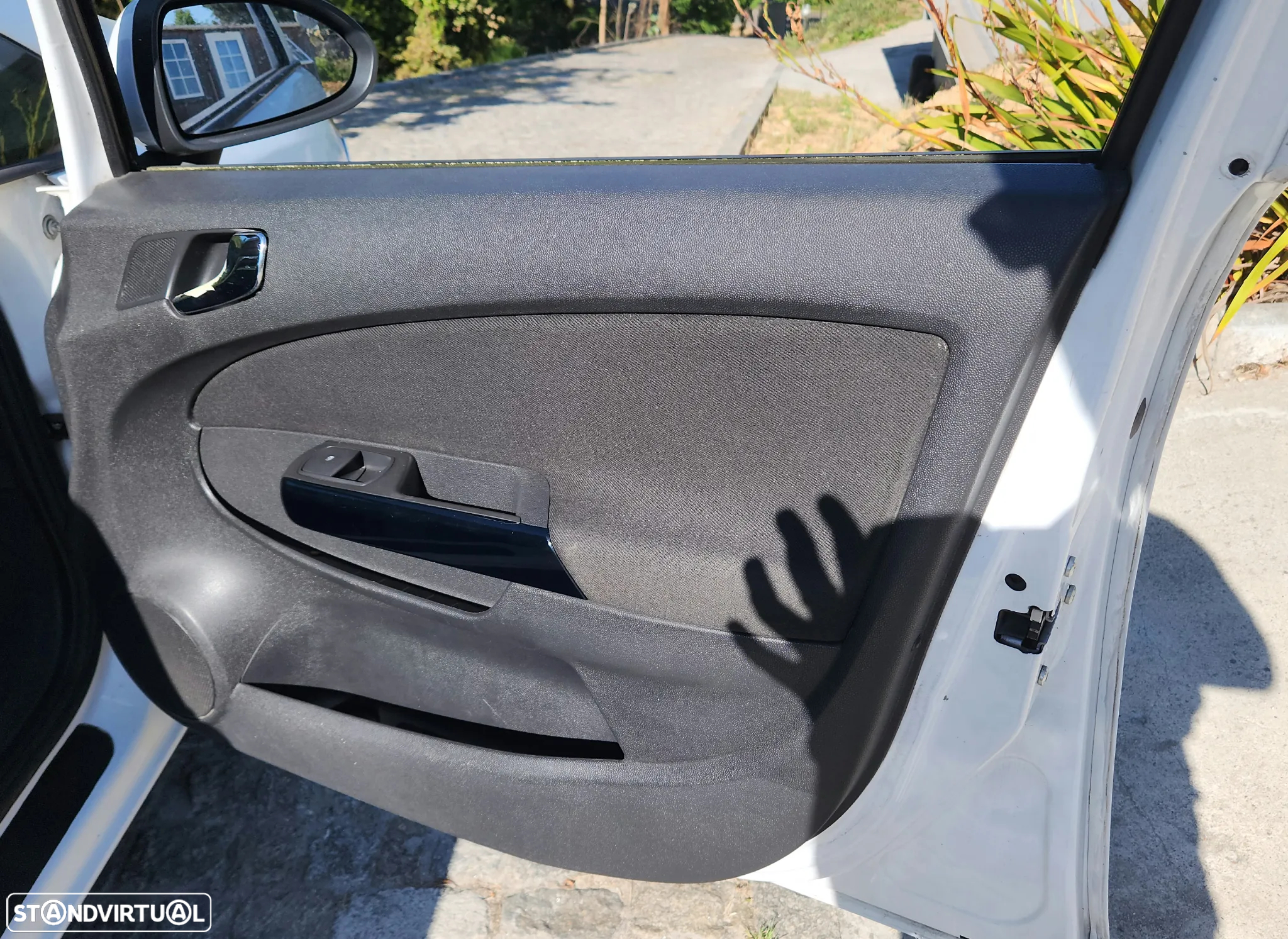 Opel Corsa 1.3 CDTi Enjoy EcoFLEX - 17