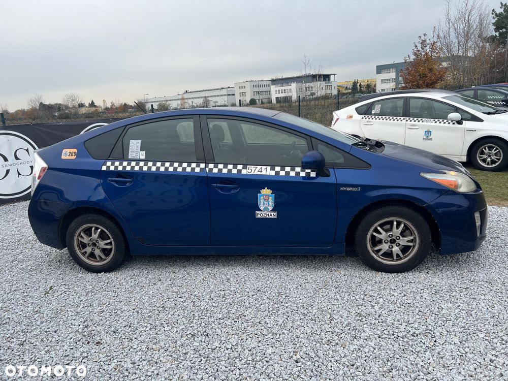 Toyota Prius - 3