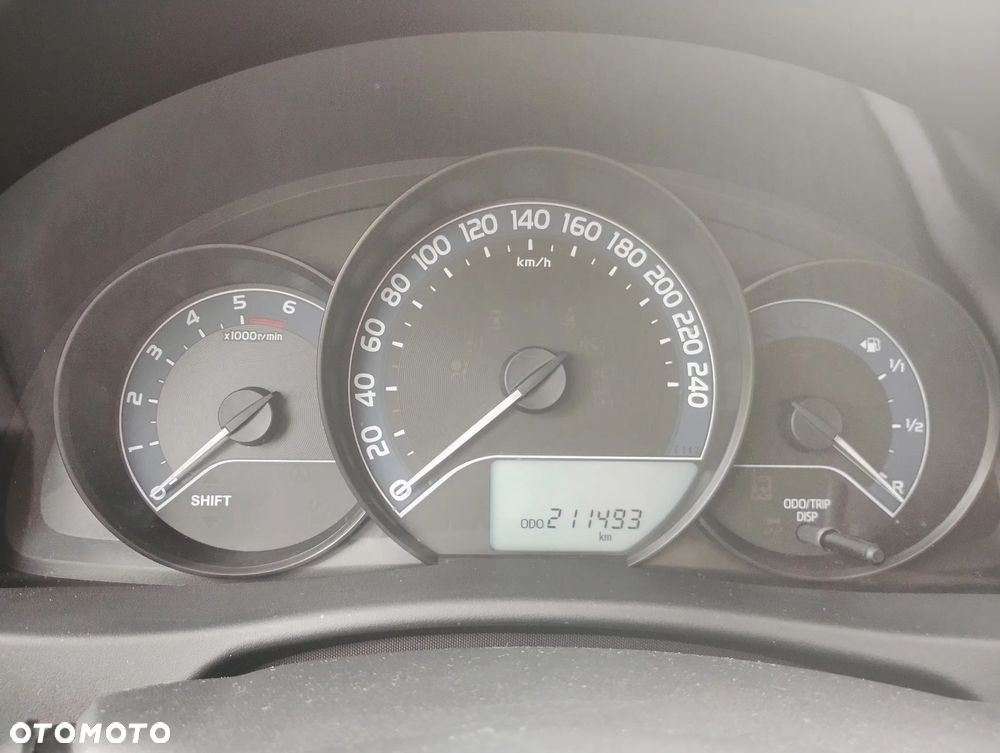 Toyota Auris 2017 photo 5