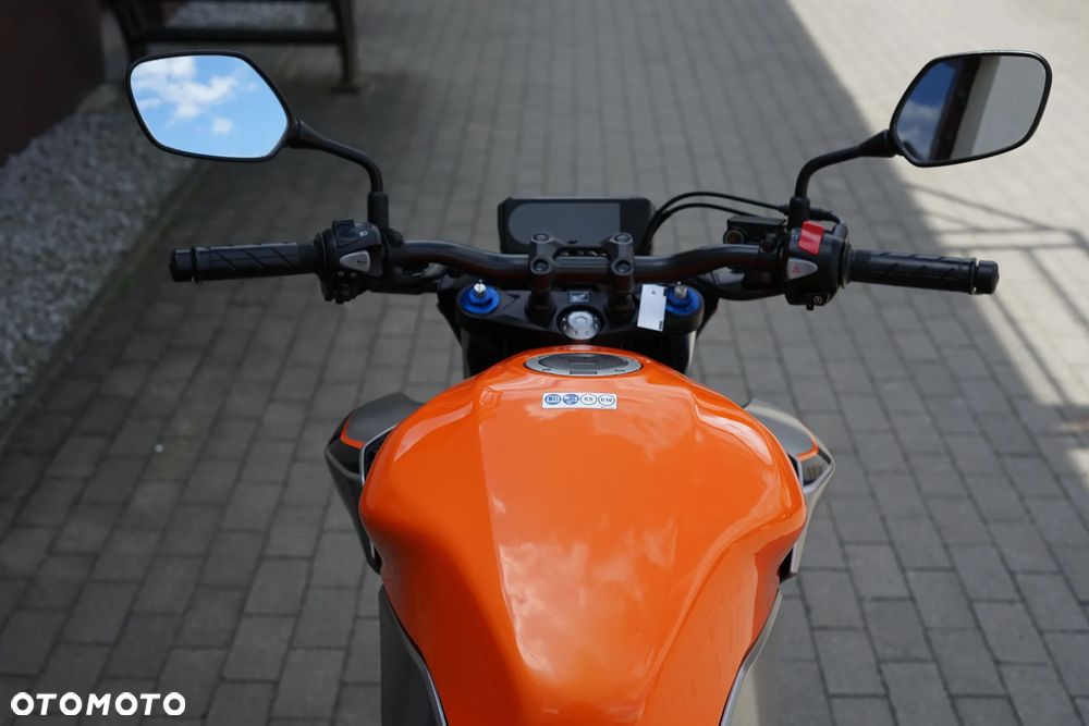 Honda CB - 16