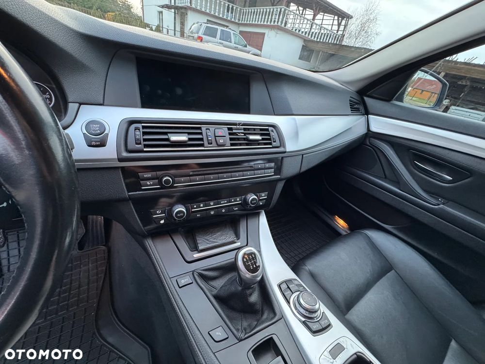 BMW Seria 5 520d - 10