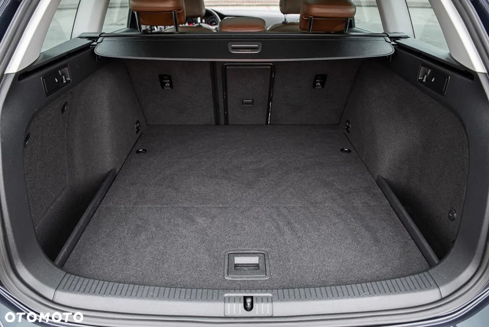 Volkswagen Golf - 28