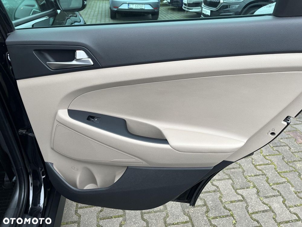 Hyundai Tucson 2.0 CRDI BlueDrive Comfort 2WD - 13