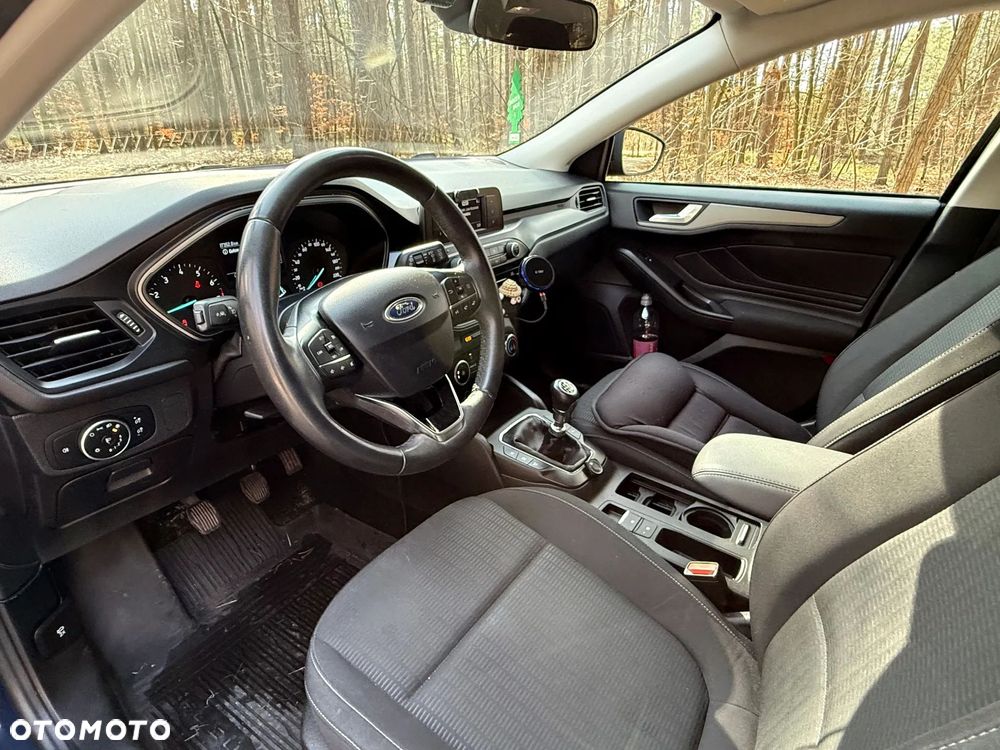 Ford Focus 1.0 EcoBoost Trend - 8