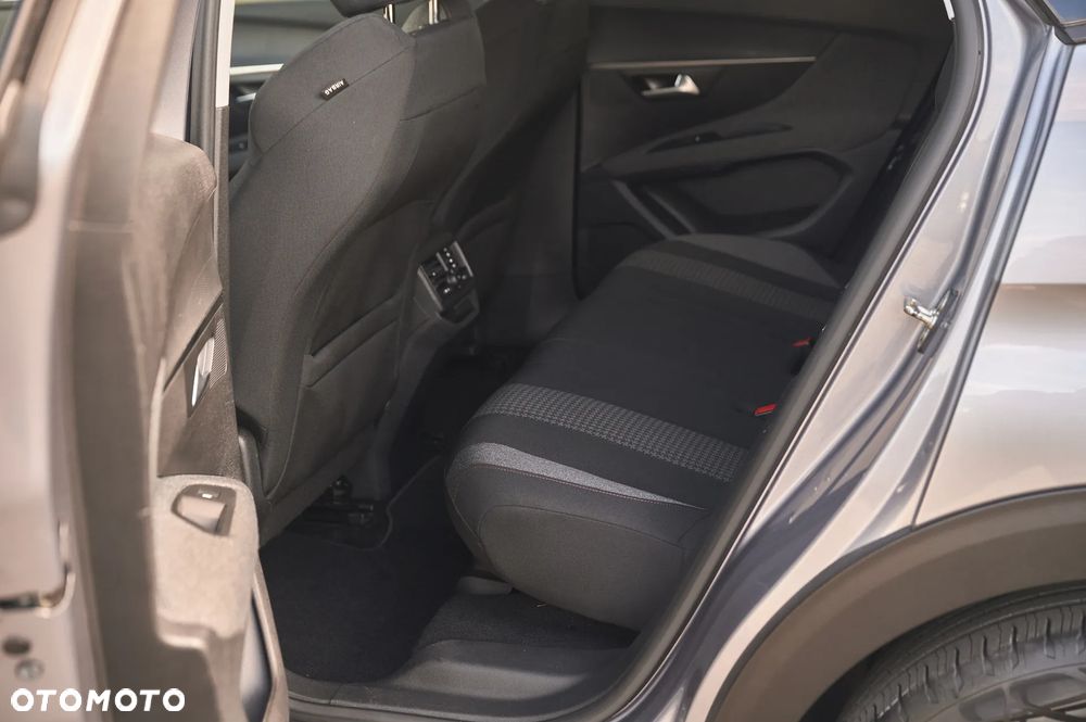 Peugeot 3008 PureTech 130 Stop & Start GPF Allure - 23