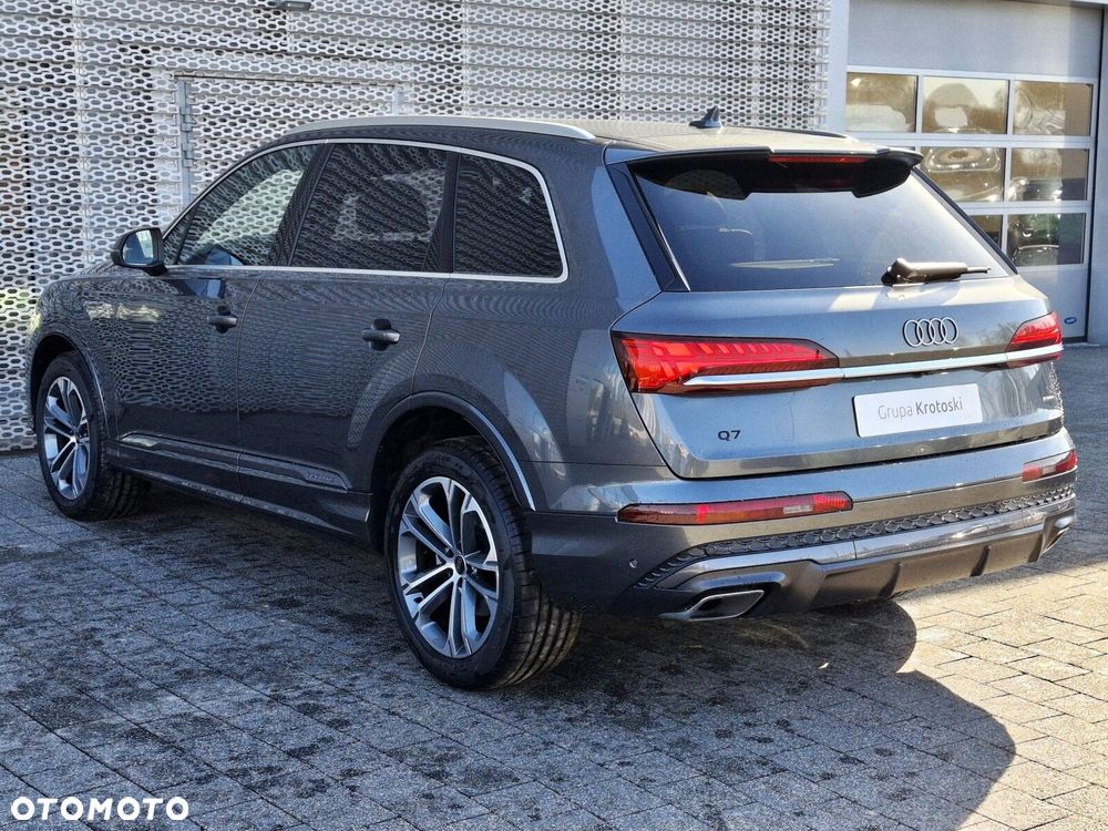 Audi Q7 - 7