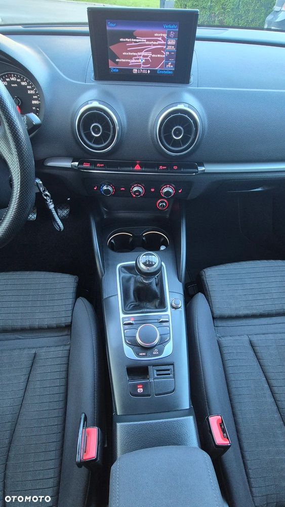 Audi A3 Sportback 2.0 TDI S line Sportpaket - 24