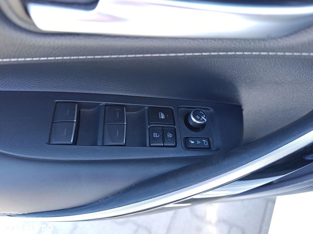 Toyota Corolla 2.0 Hybrid Comfort - 35