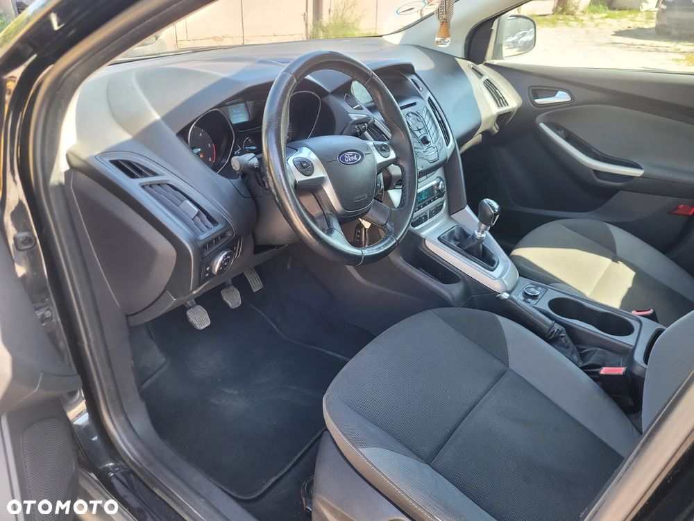 Ford Focus 1.6 TDCi DPF SYNC Edition - 6