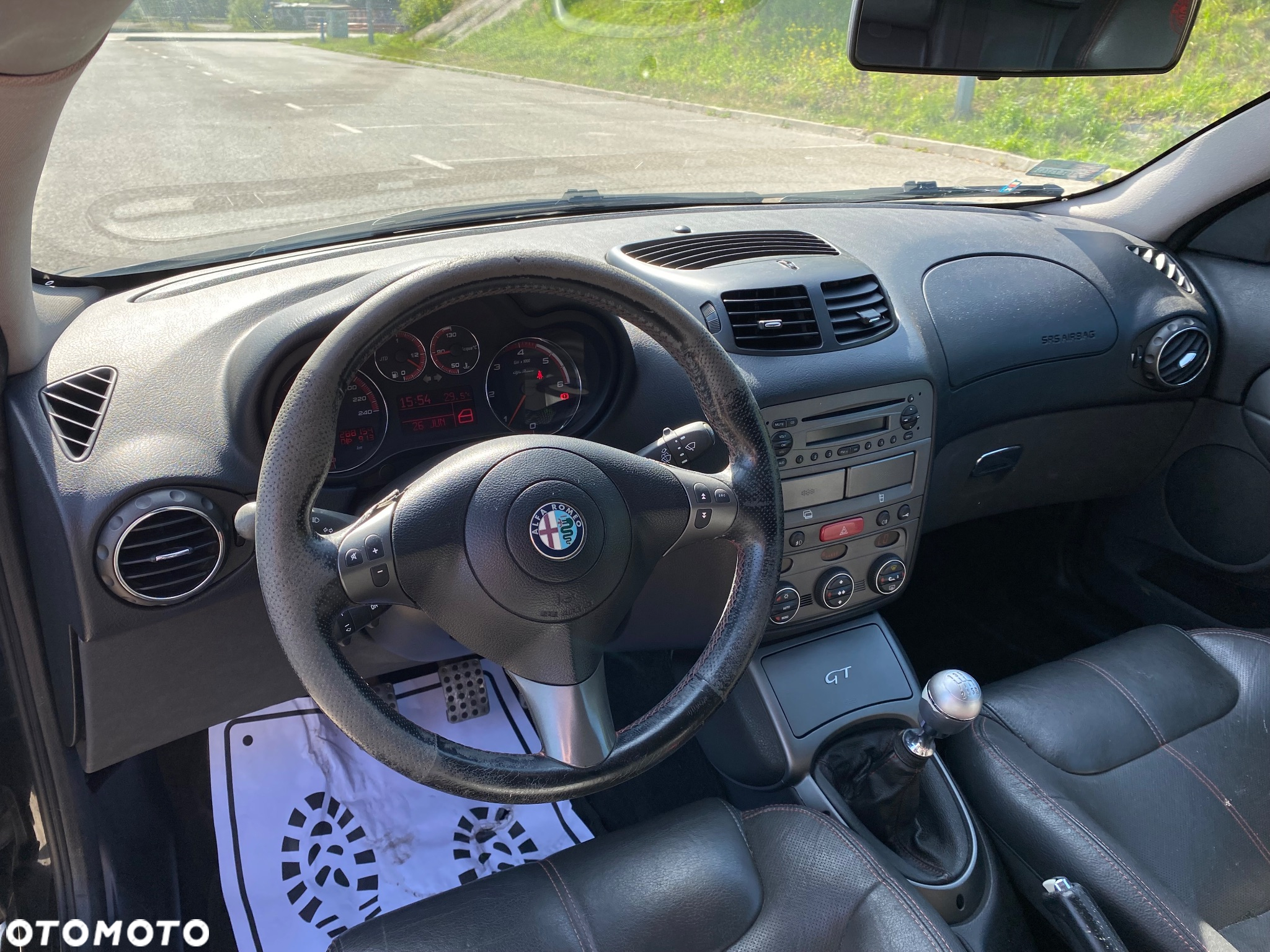 Alfa Romeo GT 1.9JTD 16V Black Line - 8