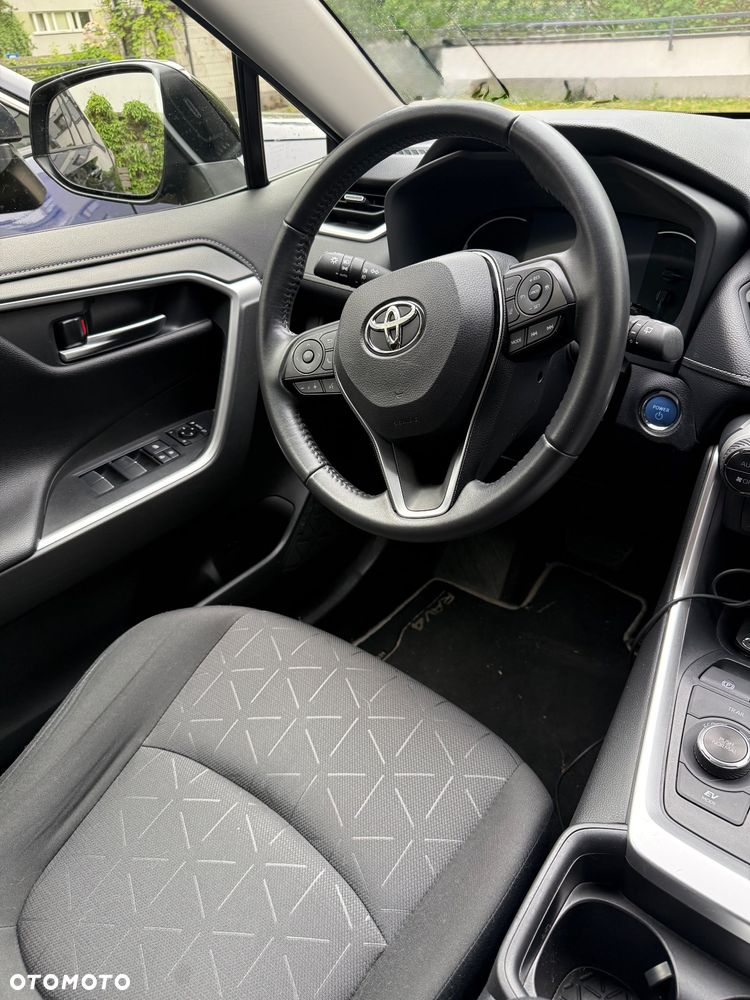 Toyota RAV4 - 8