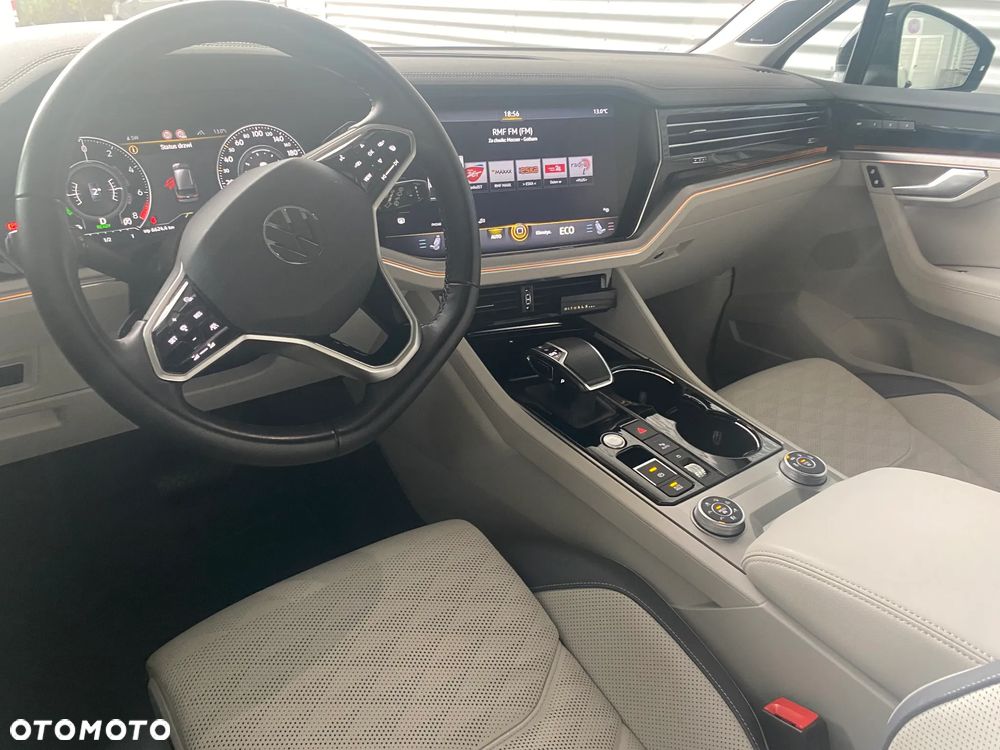 Volkswagen Touareg 3.0 V6 TFSI PHEV 280kW 4Motion Elegance - 13