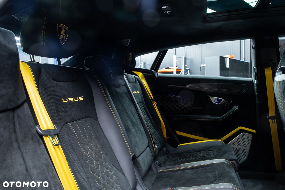 Lamborghini Urus - 31