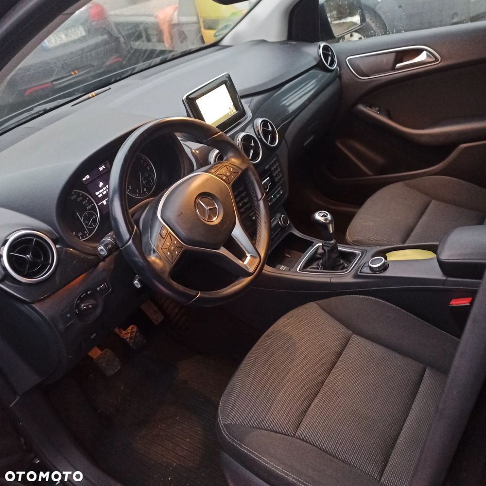 Mercedes-Benz Klasa B 180 (BlueEFFICIENCY) - 7