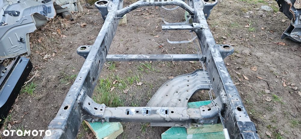 RAM 1500 V 5 2019- 4X4 5.7 HEMI QUAD CAB 1,5 Big Horn Rama samonośna Podwozie Poduszka ramy Osłona zbiornika Obudowa 52029964ac Przewód hamulcowy pompy ABS Instalacja ramy Wiązka kable Ucho Hak przedni Mocowanie 68323651AA 68323650AA - 7