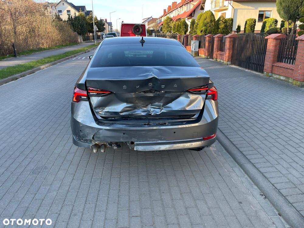 Skoda Octavia 2.0 TDI 4x4 Style DSG - 6