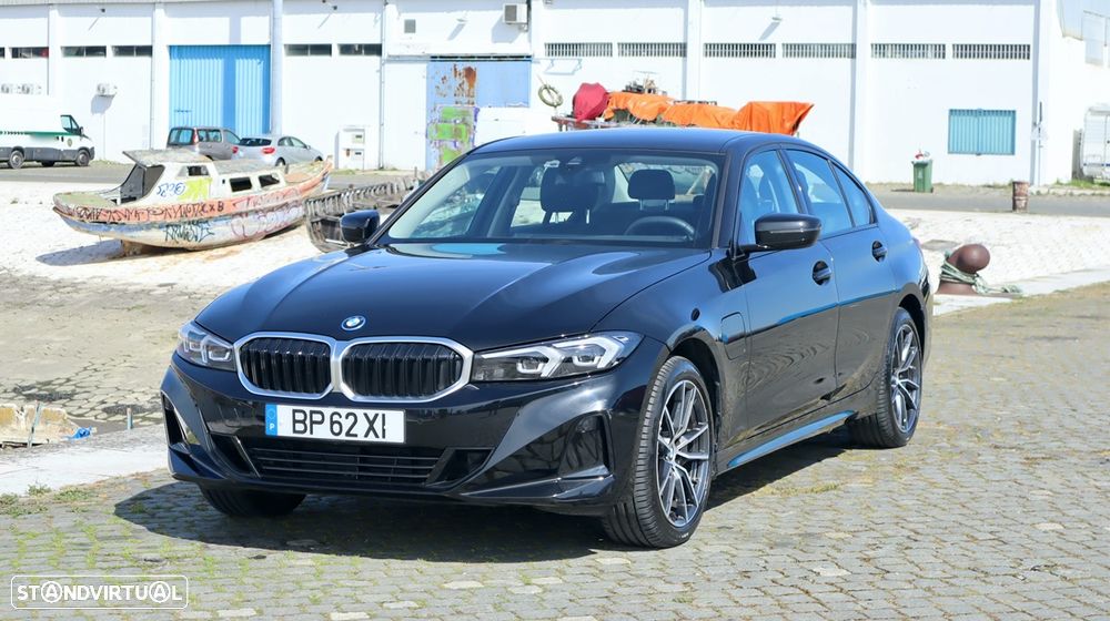BMW 330 e Auto - 3