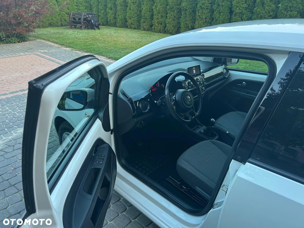 Volkswagen up! - 10
