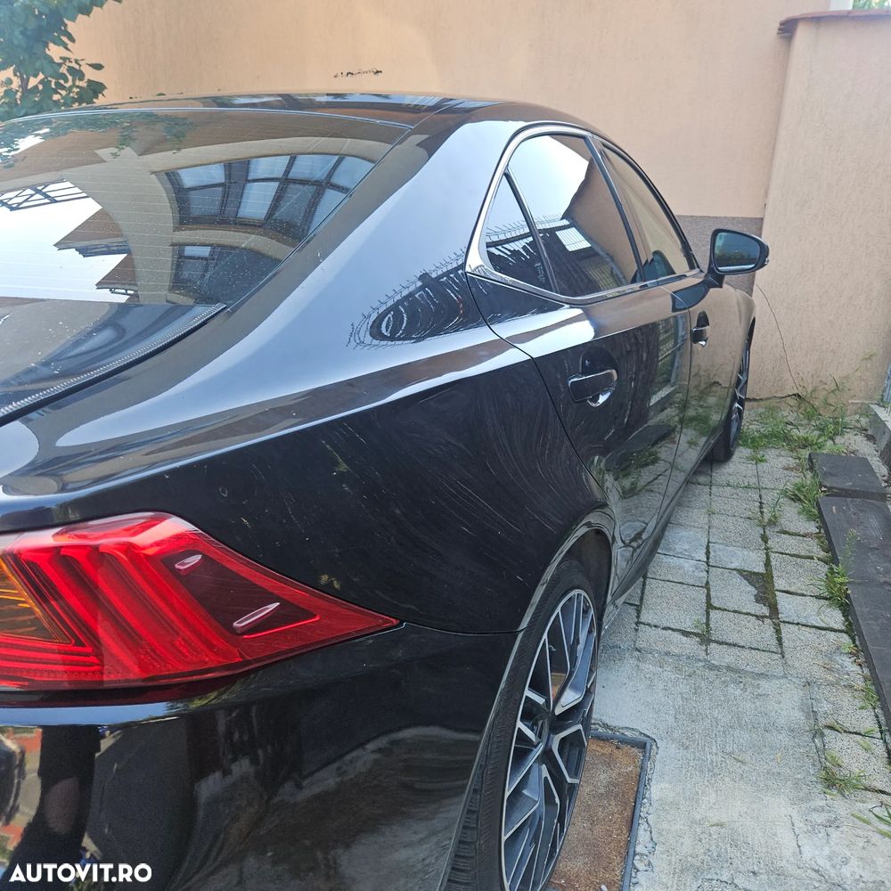 Lexus Seria IS 300h Executive - 9