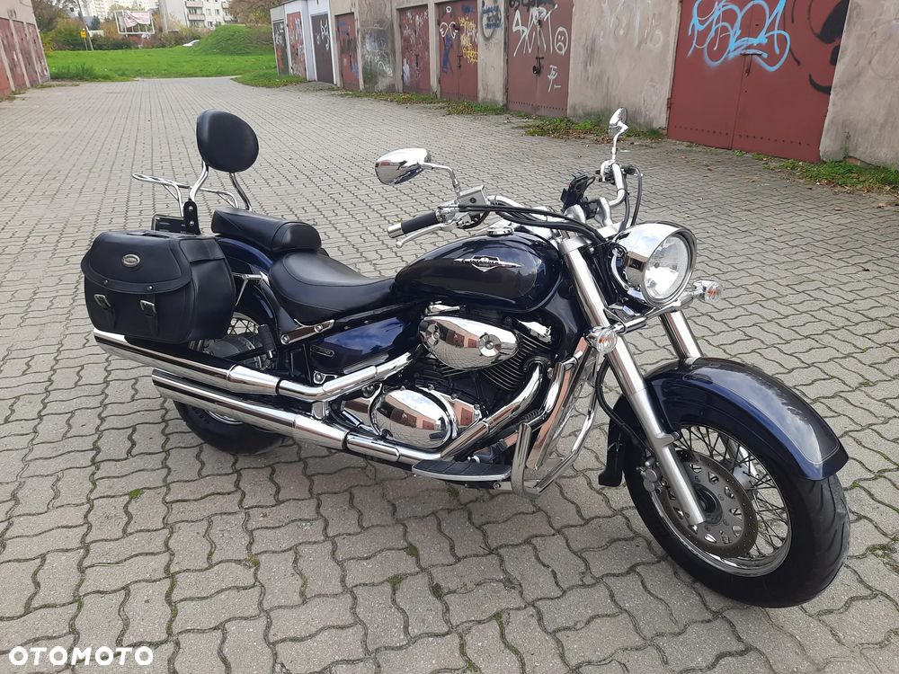 Suzuki Intruder - 1