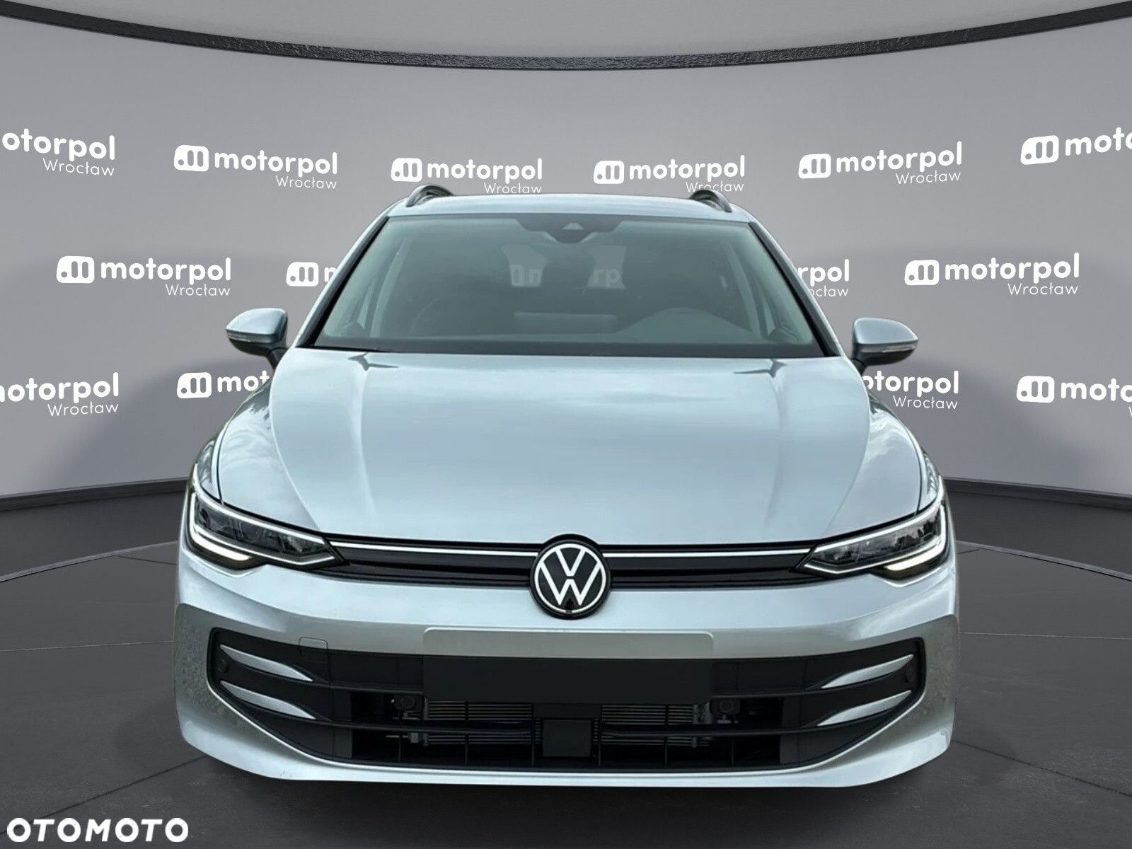 Volkswagen Golf - 2