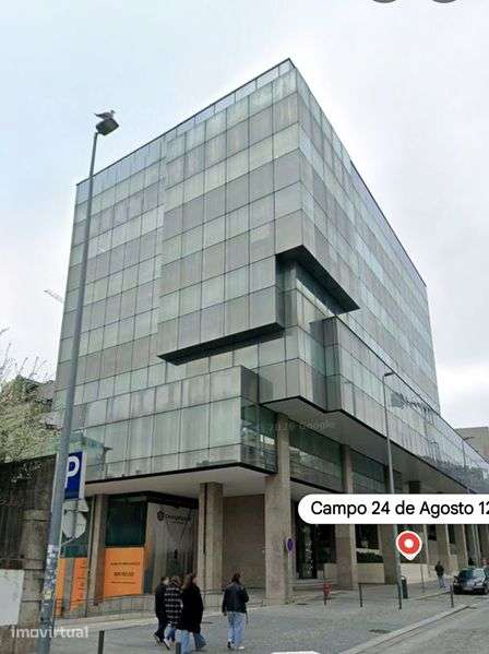 Escritório com 5 gabinetes e sala reuniões - Grande imagem: 2/3