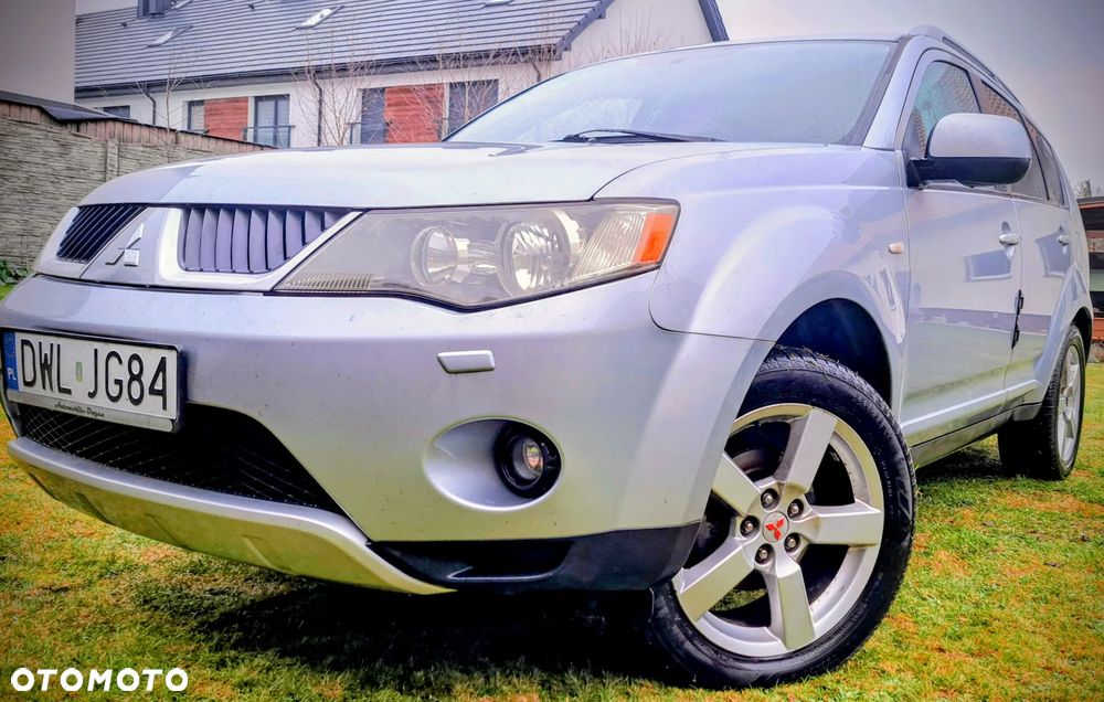 Mitsubishi Outlander 2.0 DID Intense + - 1