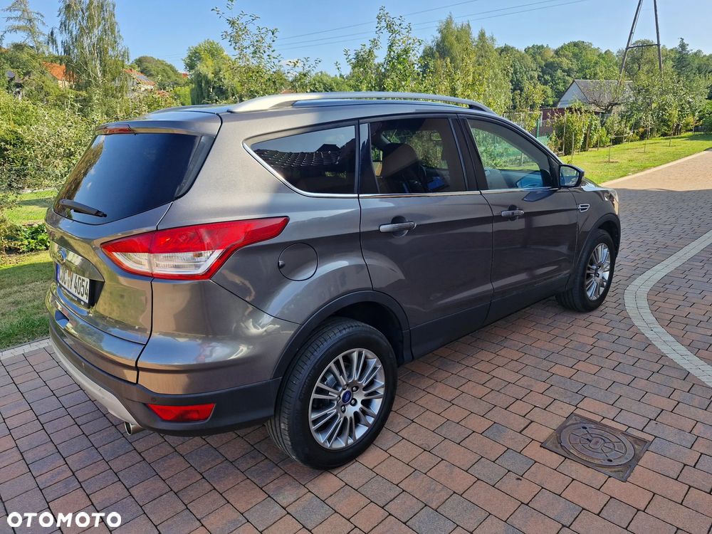 Ford Kuga 2.0 TDCi 2x4 Titanium - 6