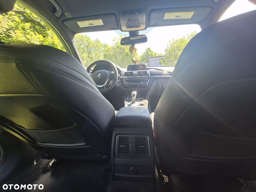 BMW Seria 3 330i Edition Luxury Line Purity - 18