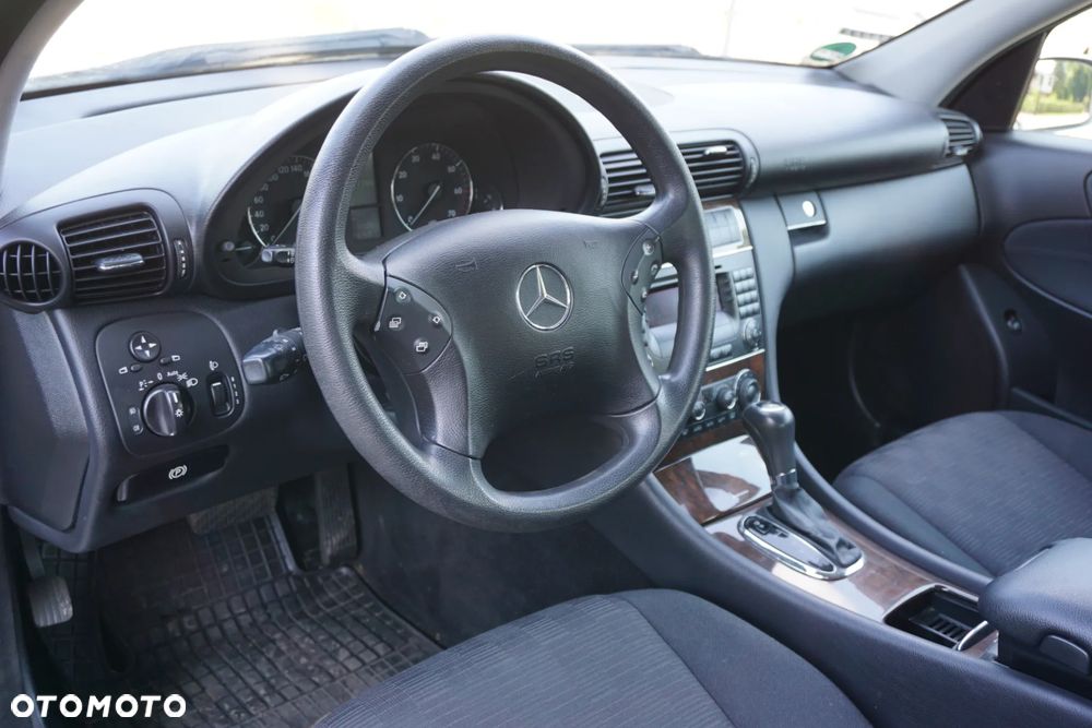 Mercedes-Benz Klasa C 180 Kompressor Classic - 9