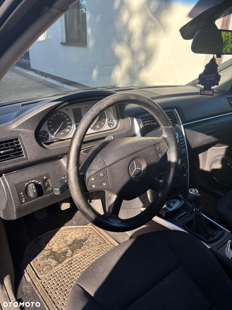 Mercedes-Benz Klasa B 200 CDI - 9
