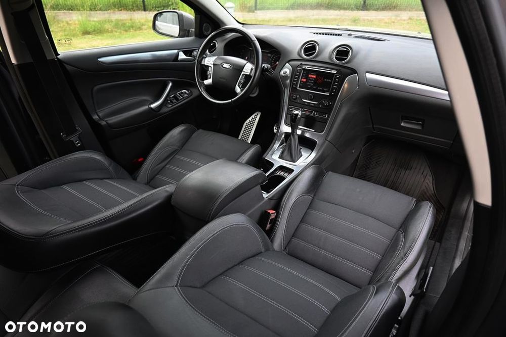 Ford Mondeo - 37