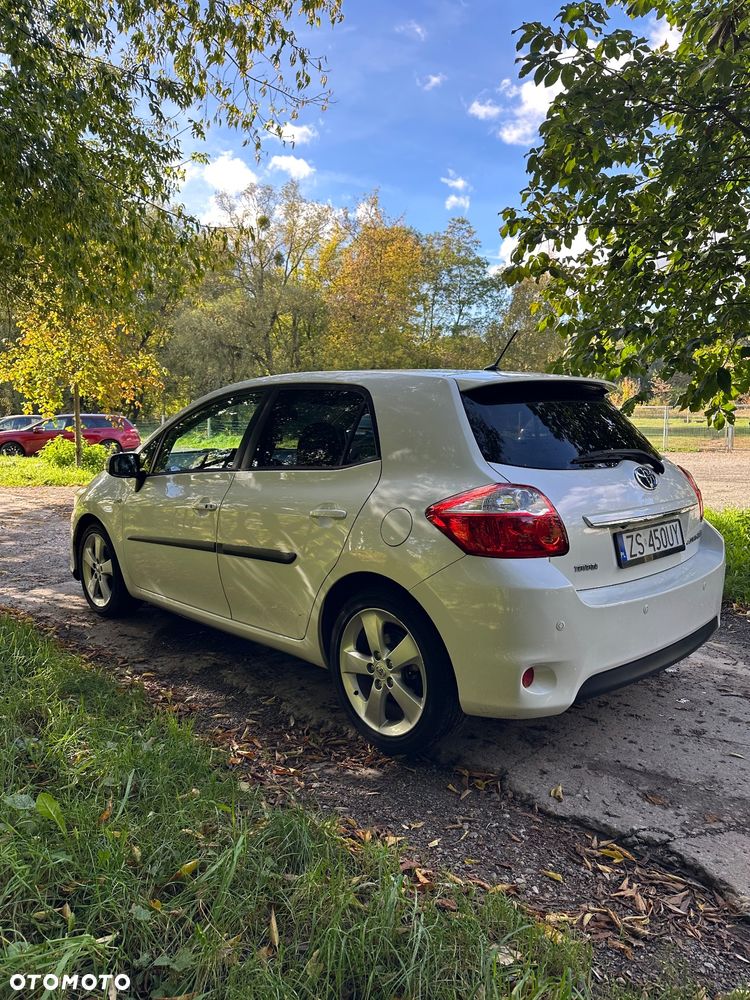 Toyota Auris 1.8 HSD Luna - 6