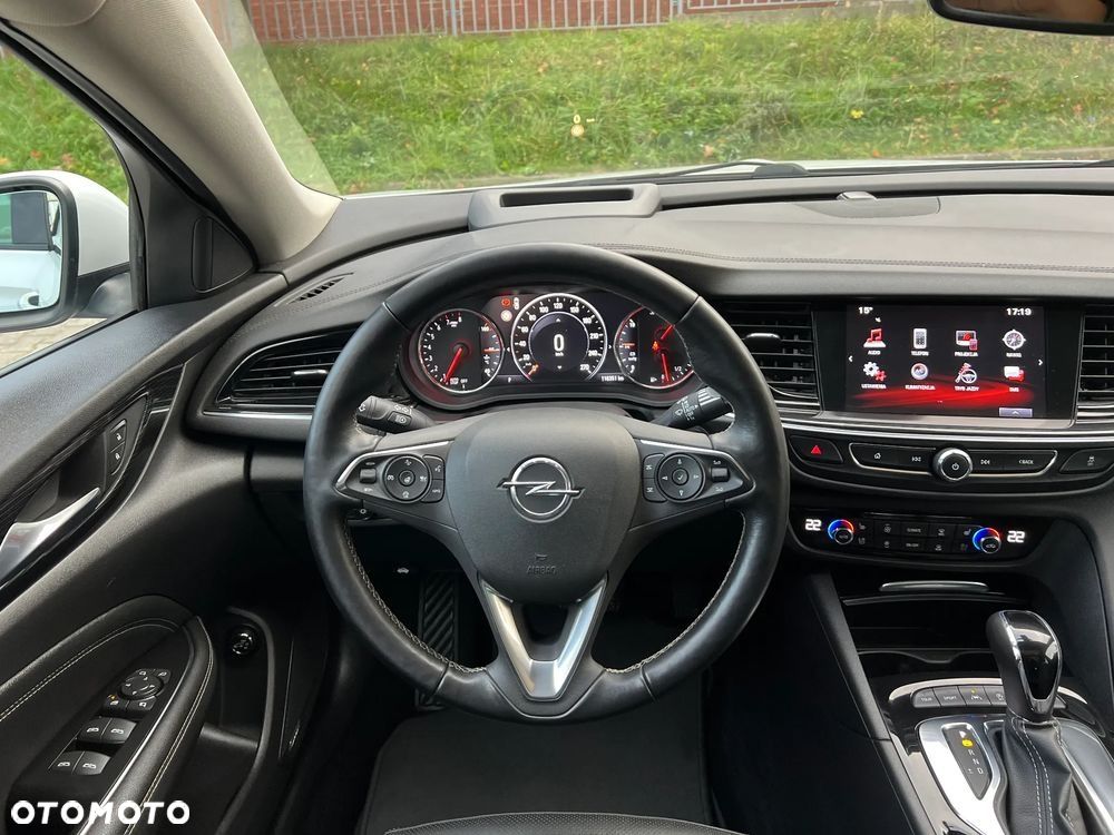 Opel Insignia - 21