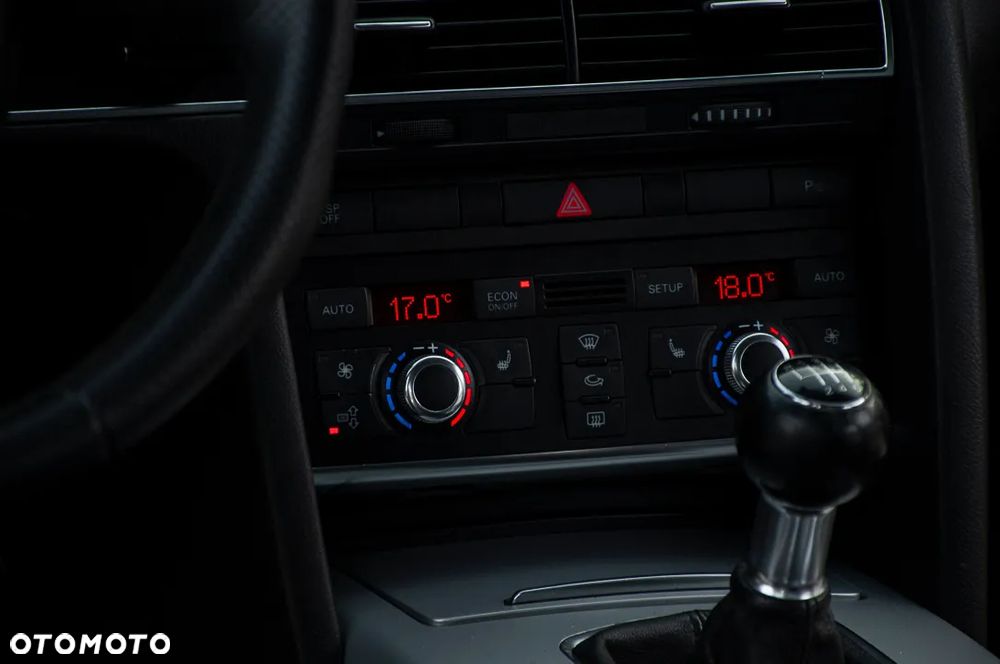 Audi A6 Limousine 2.4 - 33