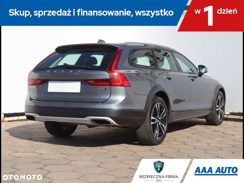 Volvo V90 Cross Country - 7