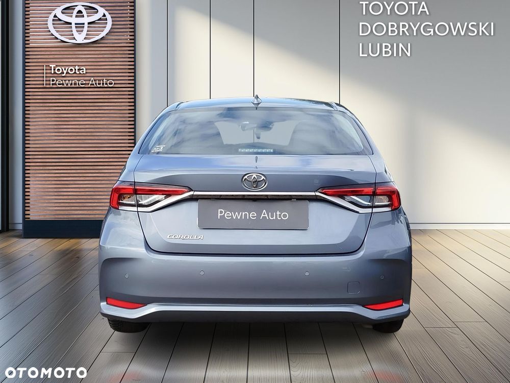 Toyota Corolla - 4