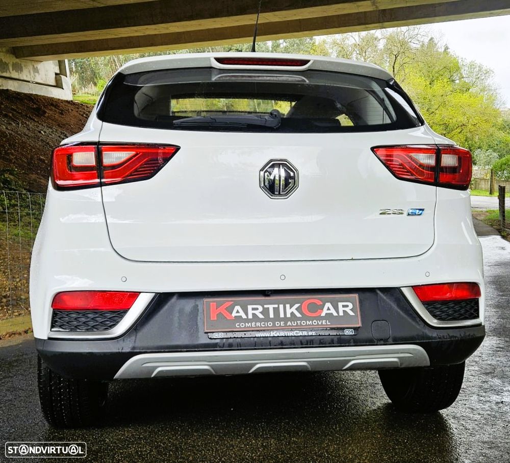 MG ZS Luxury - 11