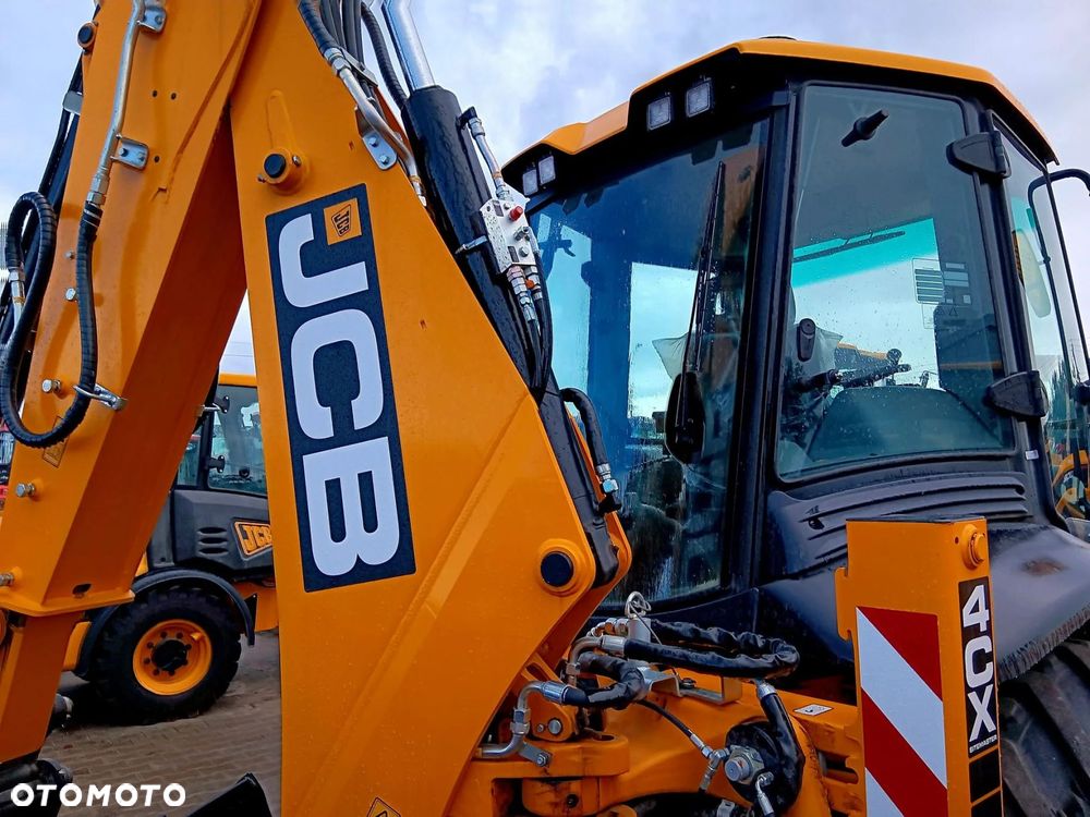 JCB 4CX Plus AEC - 2